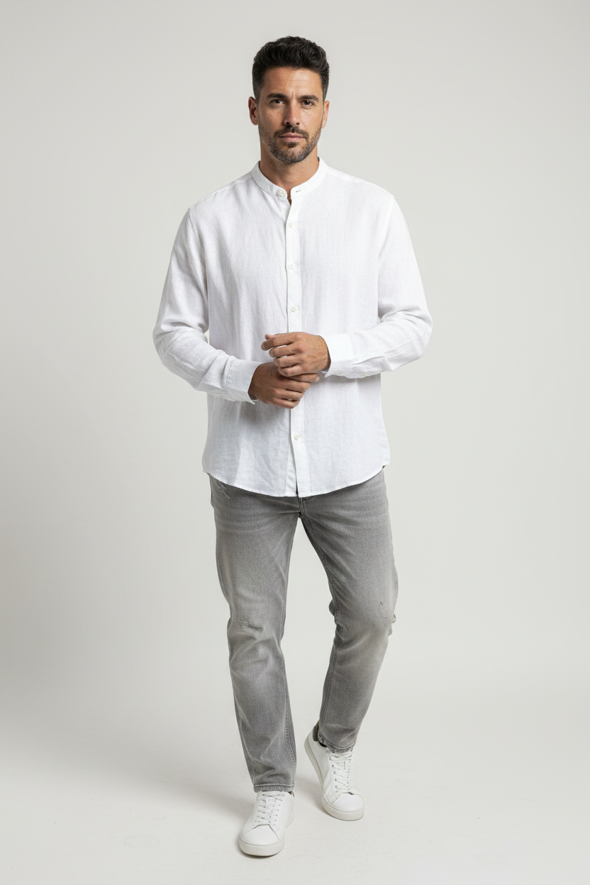 Modello uomo camicia lino bianca con bottoni